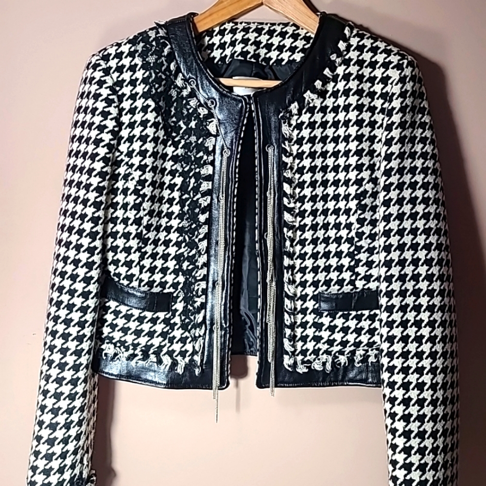 Motivy Italian Short Wool Black/White Jacket, Size M